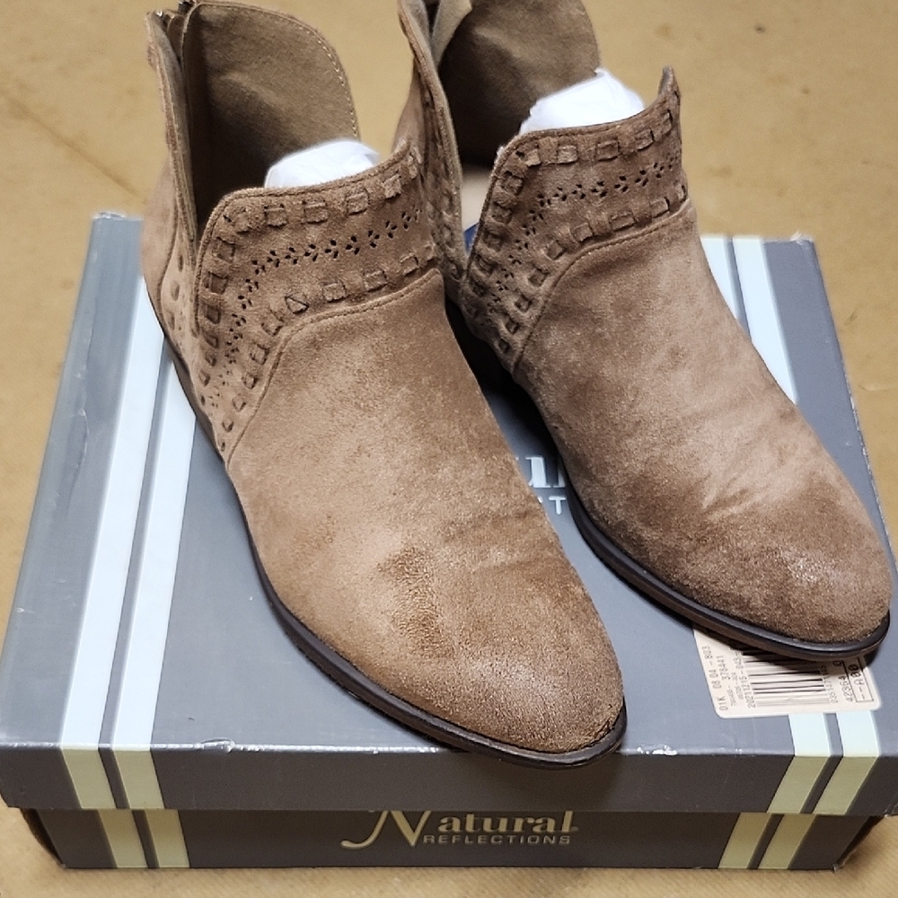 Natural Reflections Tan Suede Womens Booties